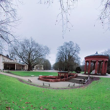 Von Privat, Grosses Zimmer Sehr Zentral In Bad Homburg Stadtmitte Bad Homburg vor der Höhe Eksteriør billede